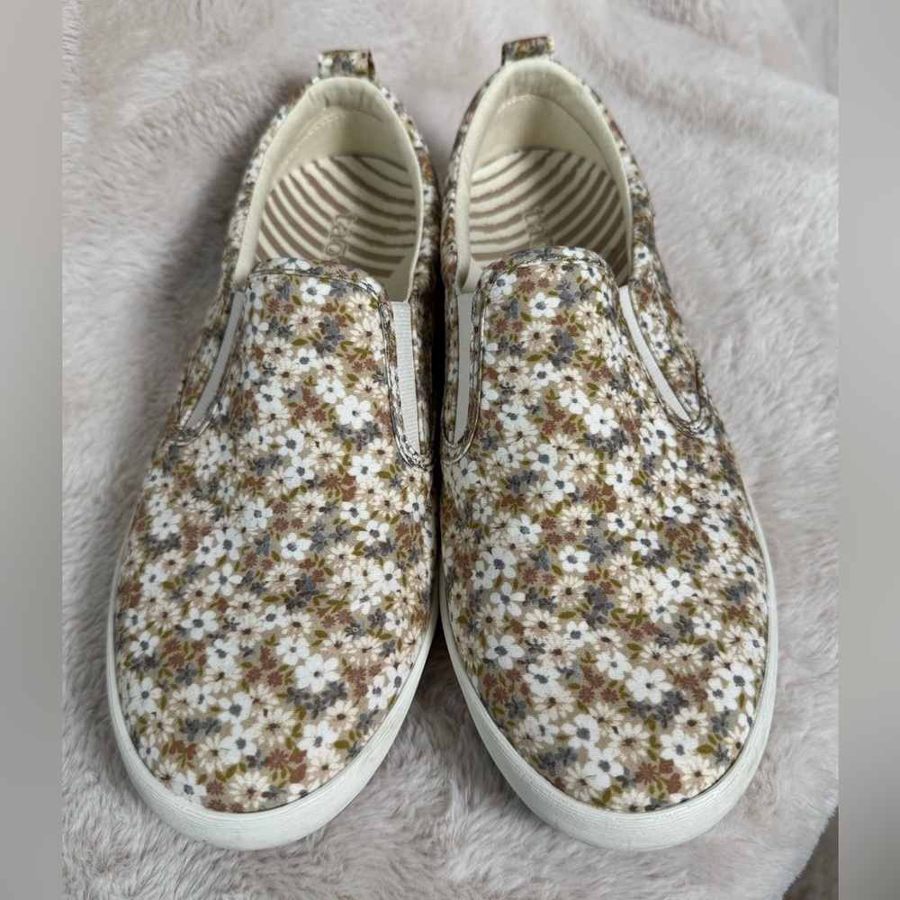 Taos "Dandy" Slip On Daisies Canvas Sneaker Womens Sz 7.5 - Picture 10 of 11
